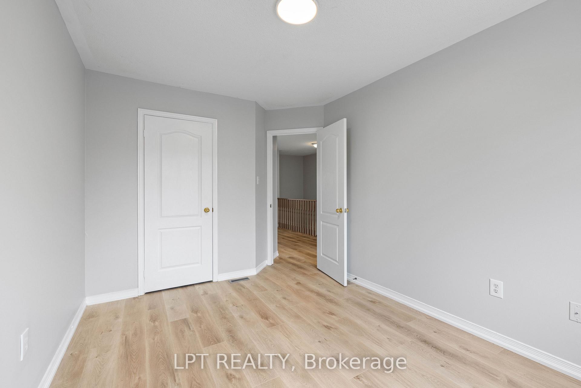 Photo 26 of 31 Laurendale Avenue, Georgina, Keswick South — HOMEH