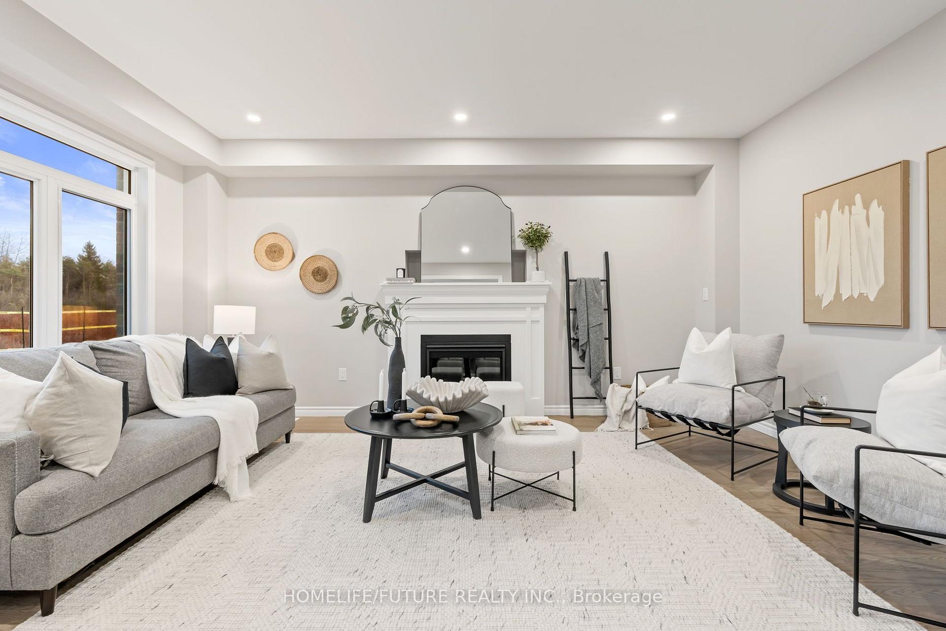 Photo 4 of 34 Broome Avenue, Clarington, Courtice — HOMEH