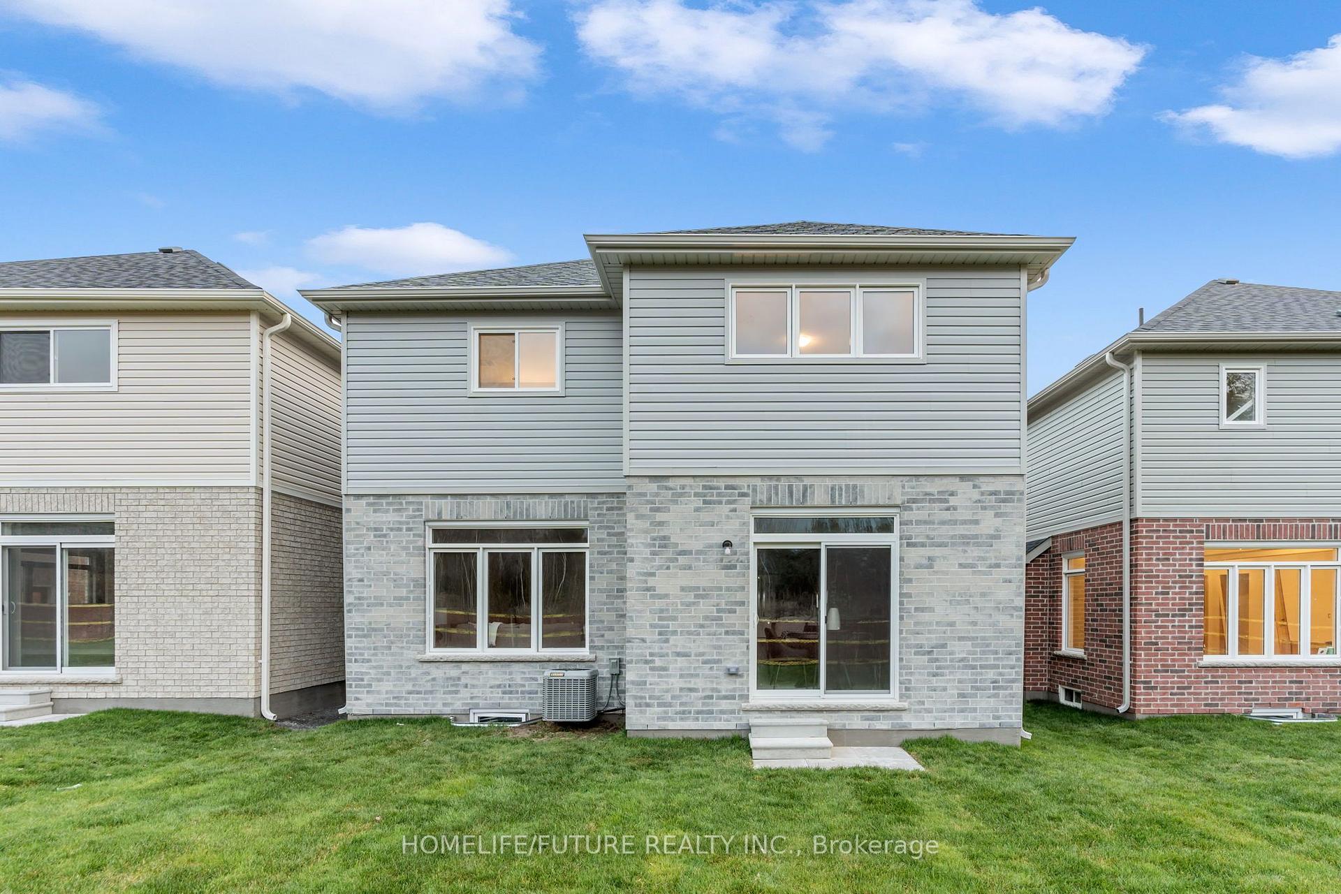 Photo 11 of 34 Broome Avenue, Clarington, Courtice — HOMEH
