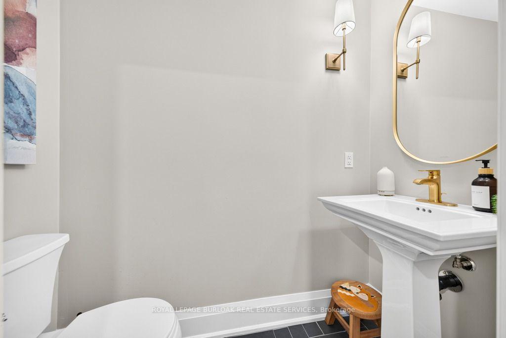 Photo 15 of 385 Rosslyn Drive, Burlington, Roseland — HOMEH