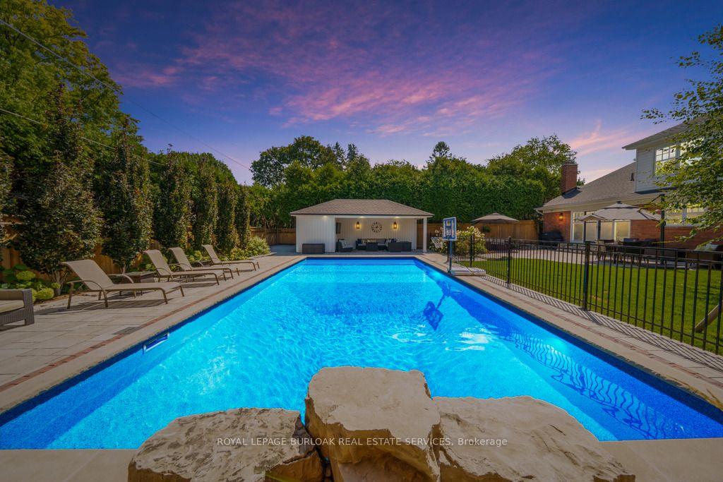 Photo 27 of 385 Rosslyn Drive, Burlington, Roseland — HOMEH