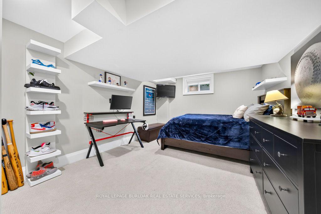 Photo 72 of 385 Rosslyn Drive, Burlington, Roseland — HOMEH