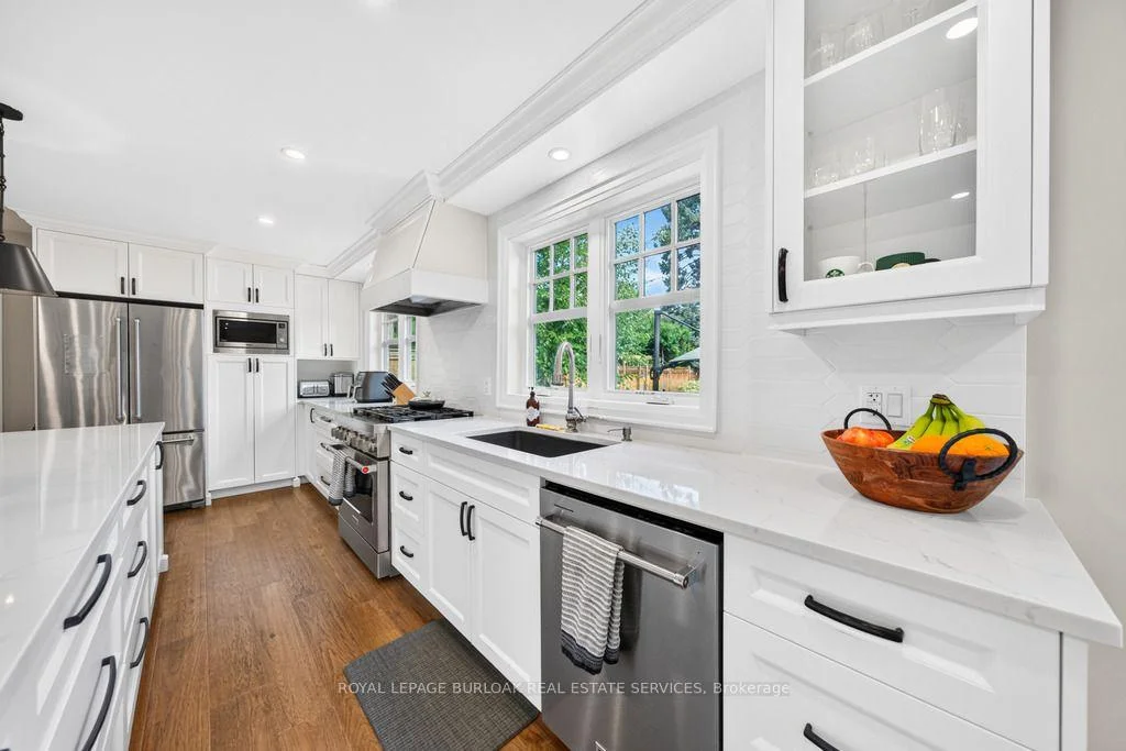 Photo 30 of 385 Rosslyn Drive, Burlington, Roseland — HOMEH
