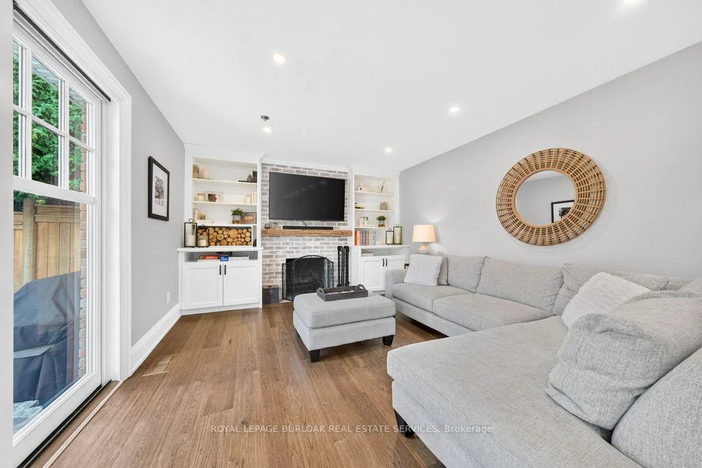 Photo 33 of 385 Rosslyn Drive, Burlington, Roseland — HOMEH