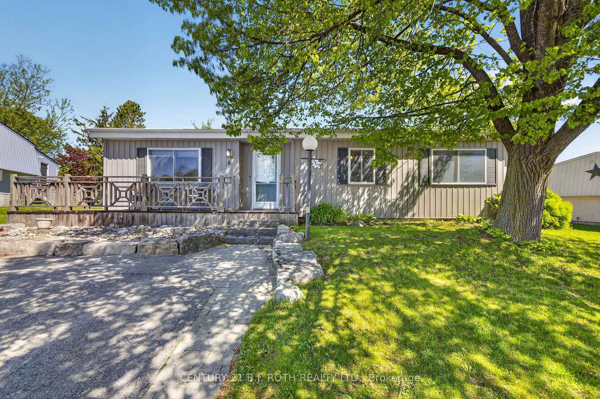 Photo 2 of 8 Belle Isle Arm, Innisfil, Rural Innisfil — HOMEH