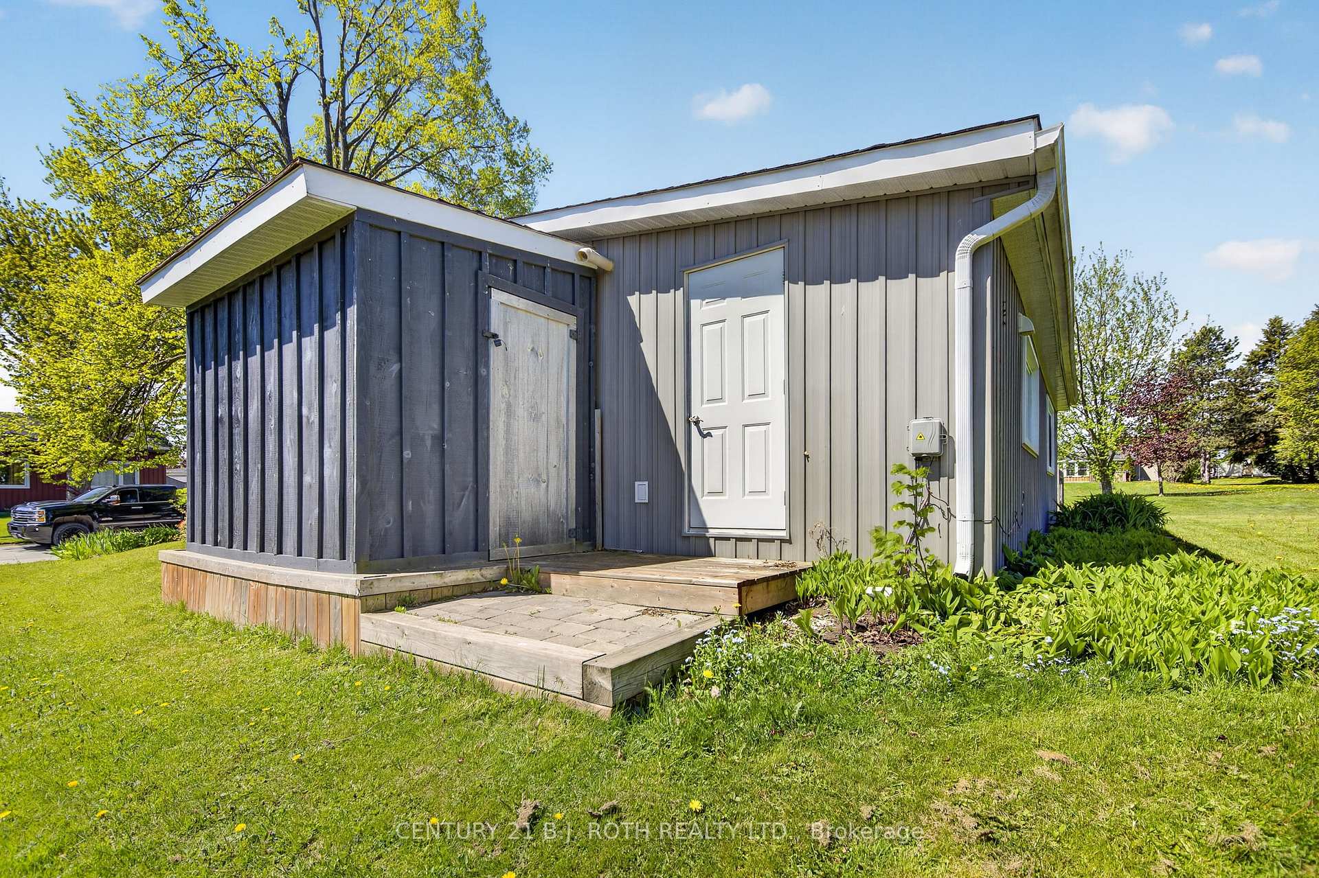 Photo 9 of 8 Belle Isle Arm, Innisfil, Rural Innisfil — HOMEH