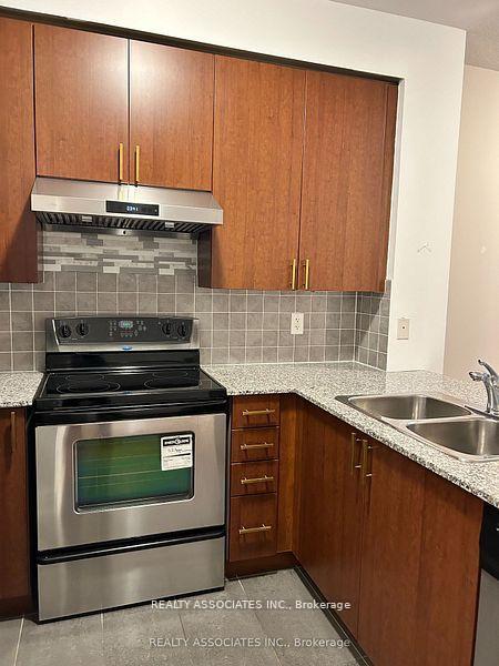 Photo 8 of Unit 922, 30 Clegg Road, Markham, Unionville — HOMEH
