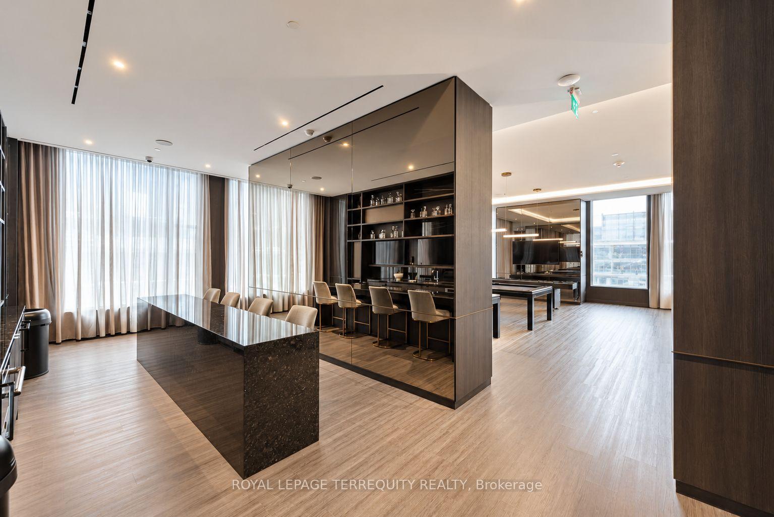 Photo 14 of Unit 1406, 11 Yorkville Avenue, Toronto, Little Portugal — HOMEH