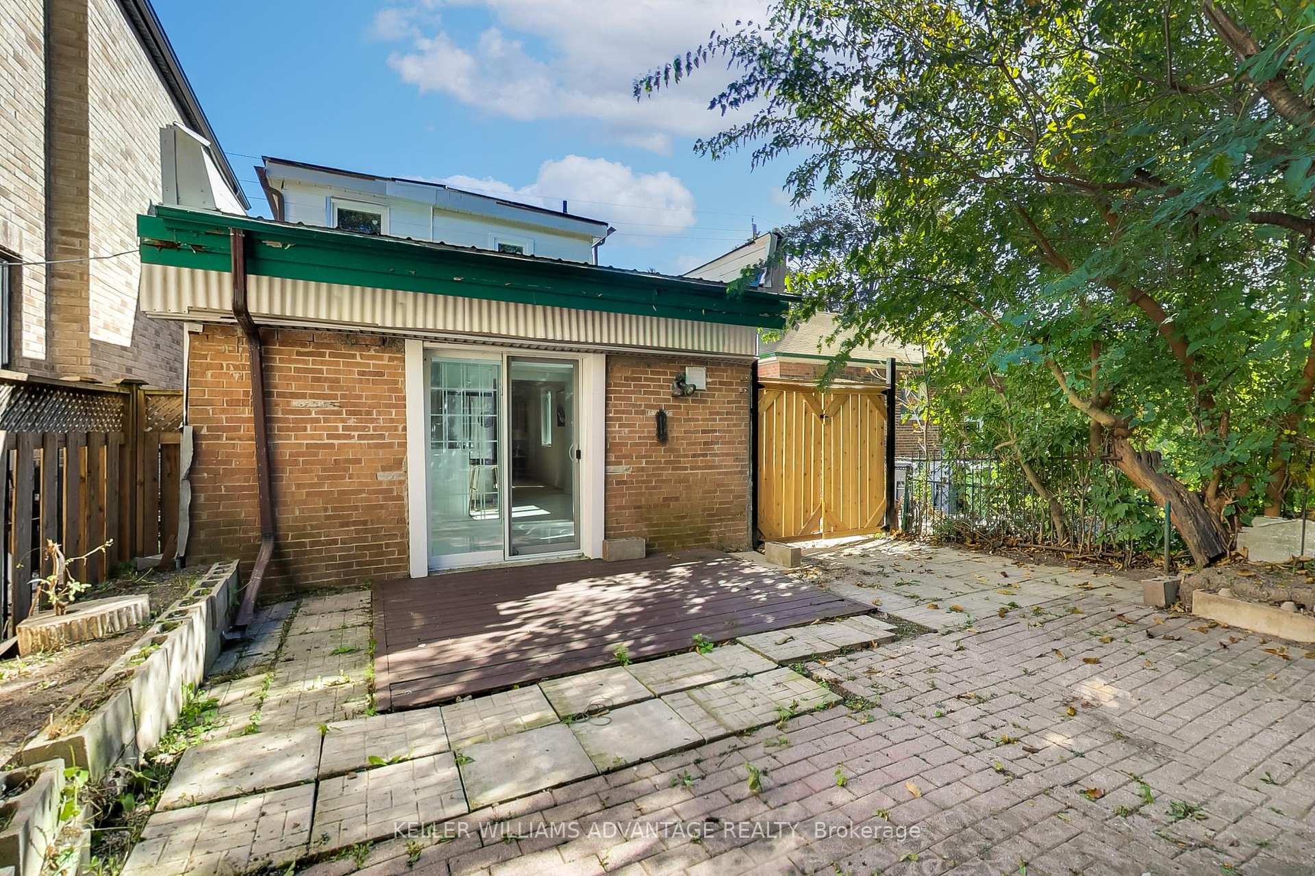 Photo 36 of 430 Pharmacy Avenue, Scarborough, Clairlea-Birchmount — HOMEH