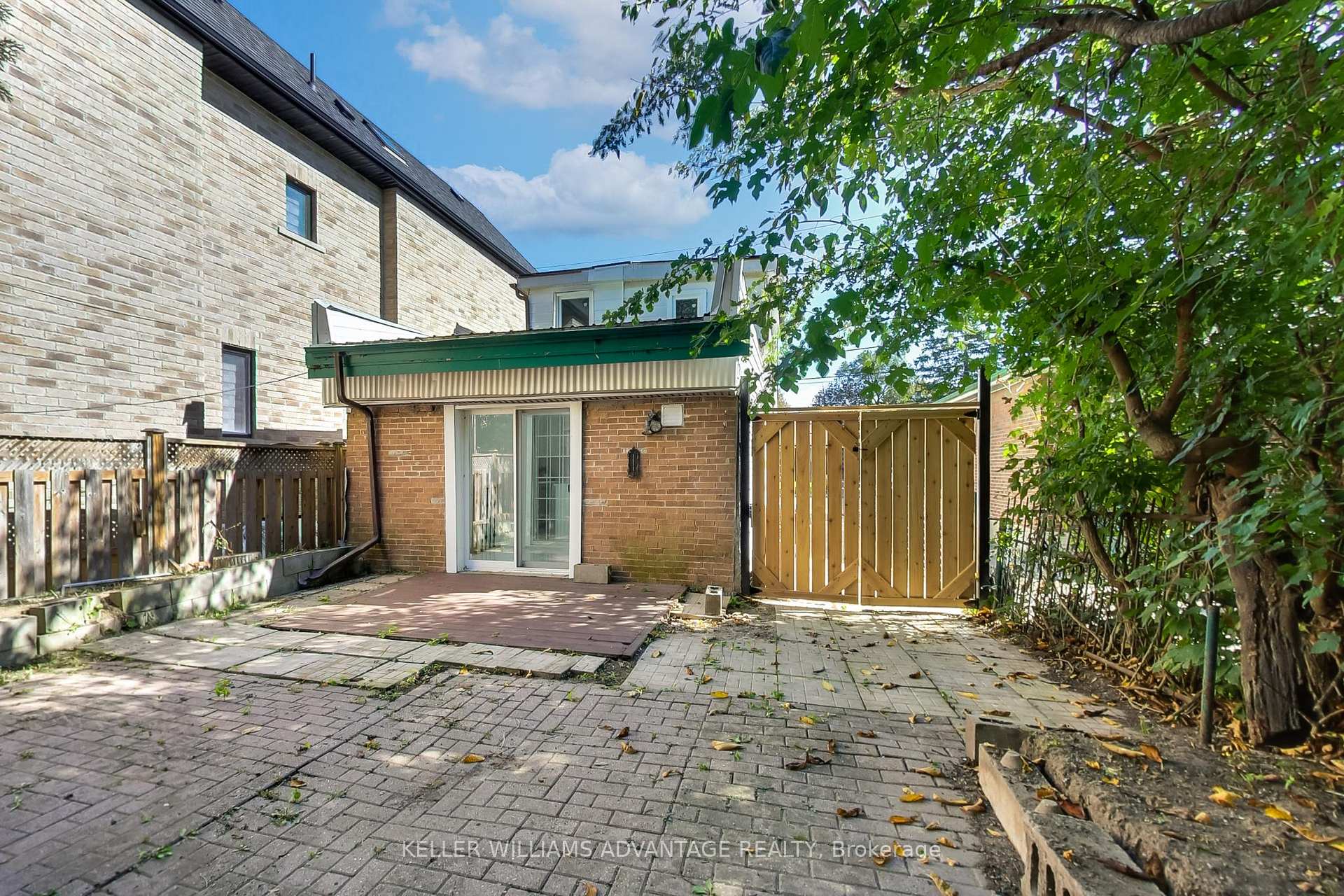 Photo 37 of 430 Pharmacy Avenue, Scarborough, Clairlea-Birchmount — HOMEH