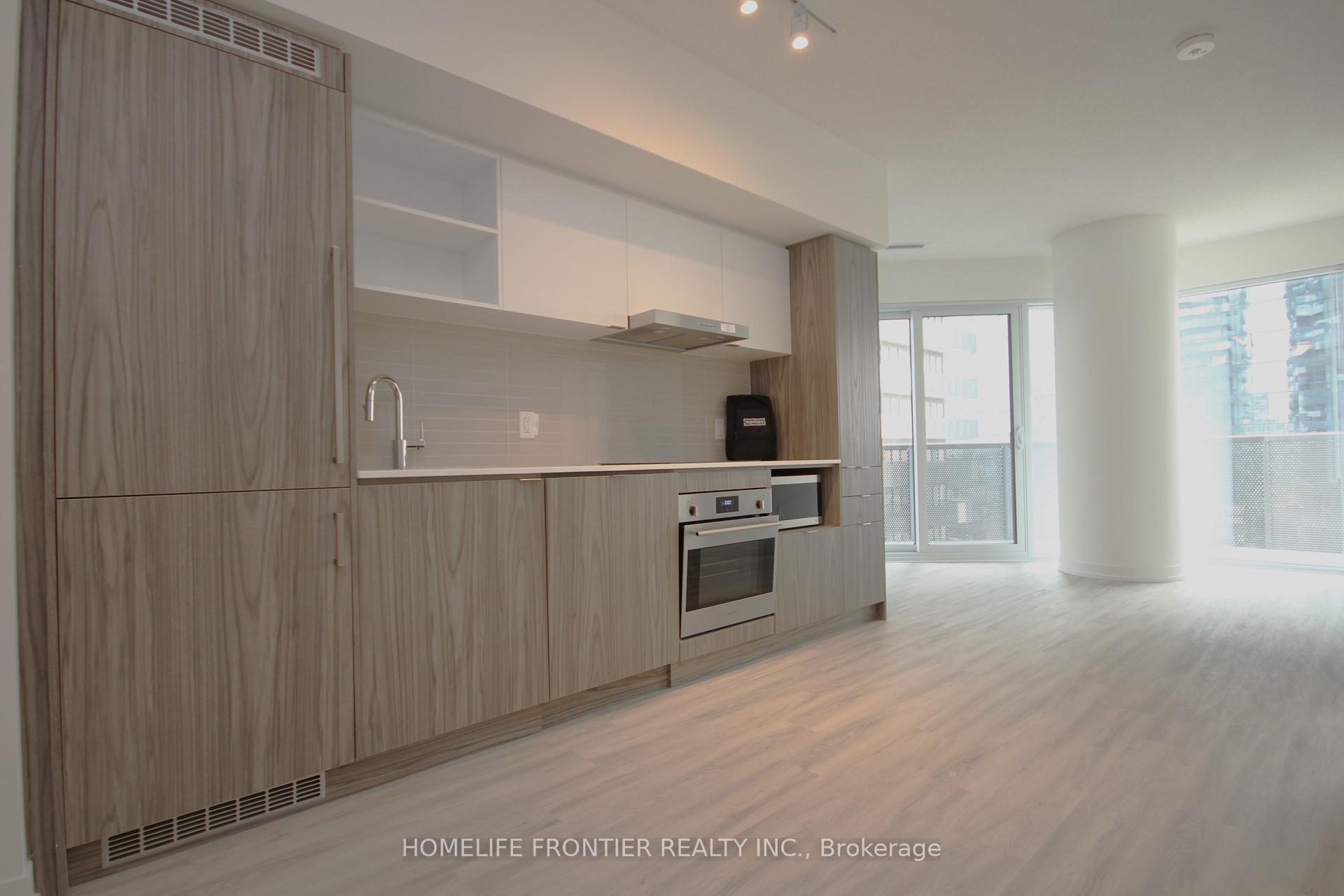 Photo 4 of Unit 2009, 55 Cooper Street, Toronto, Waterfront Communities — HOMEH