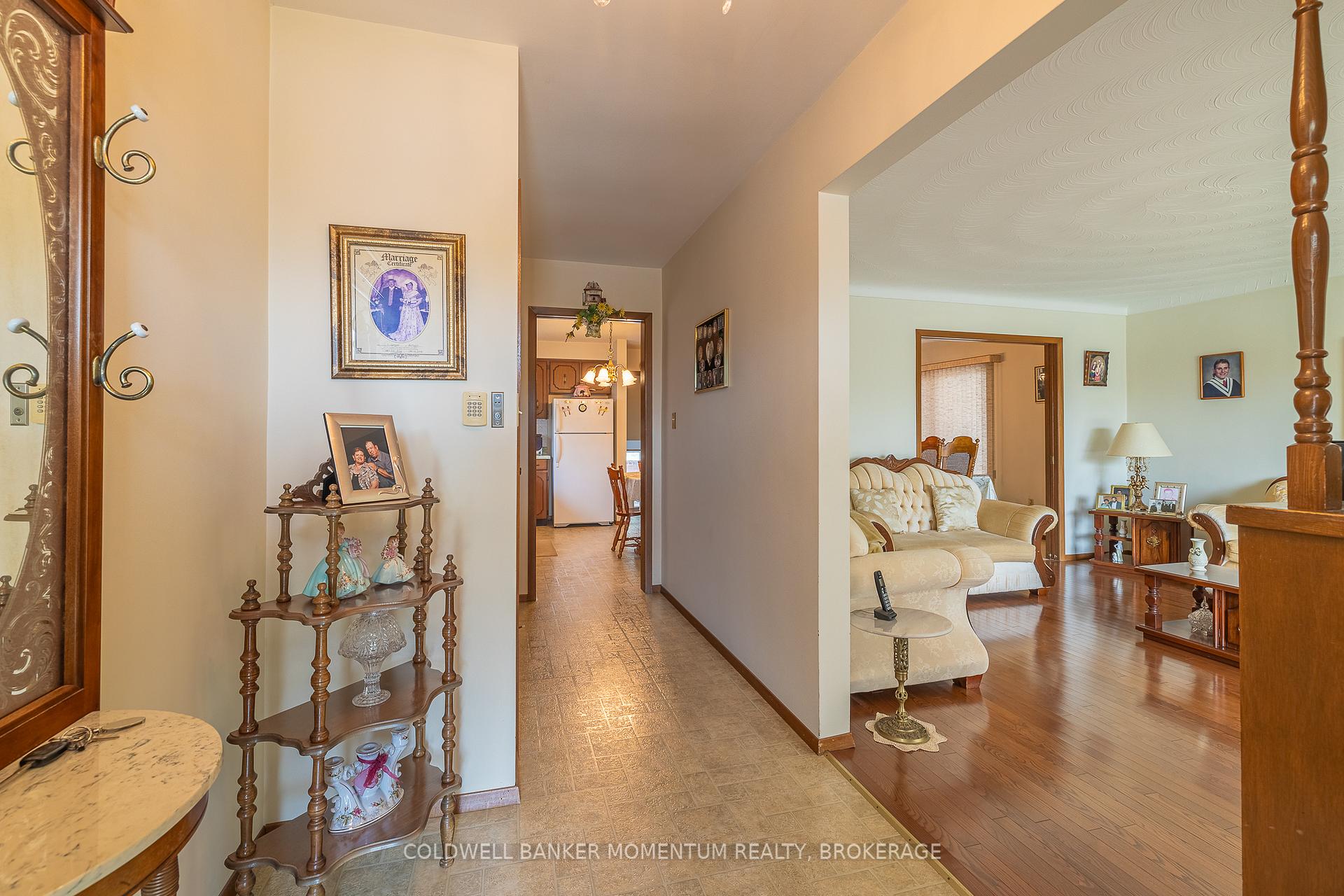 Photo 6 of 4177 Brookdale Drive, Niagara Falls, Ascot — HOMEH