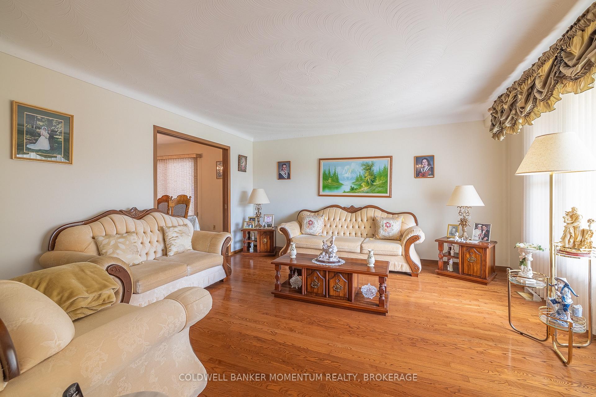 Photo 7 of 4177 Brookdale Drive, Niagara Falls, Ascot — HOMEH