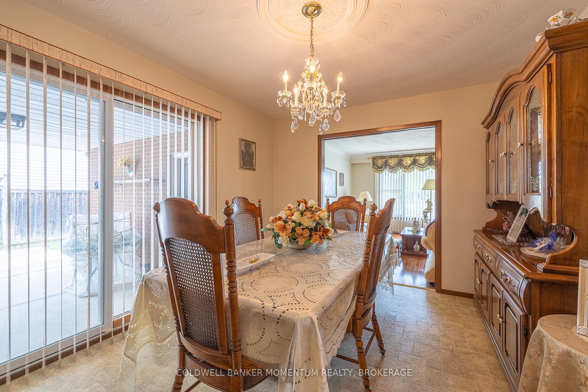 Photo 12 of 4177 Brookdale Drive, Niagara Falls, Ascot — HOMEH