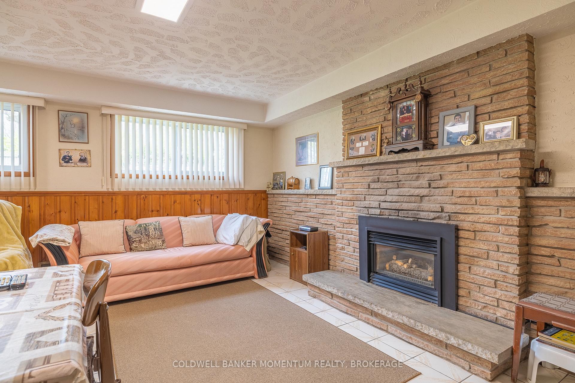 Photo 31 of 4177 Brookdale Drive, Niagara Falls, Ascot — HOMEH