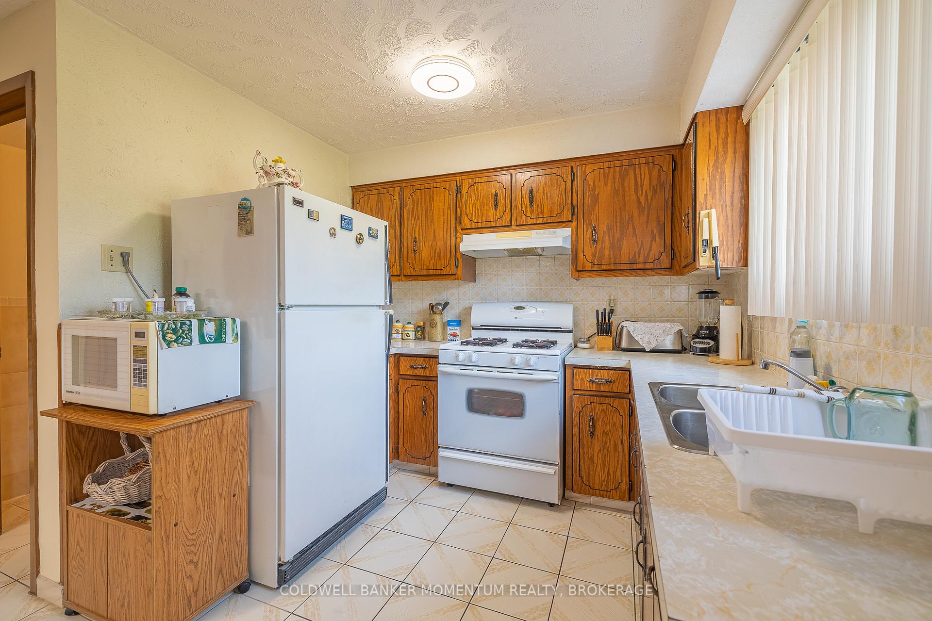 Photo 34 of 4177 Brookdale Drive, Niagara Falls, Ascot — HOMEH