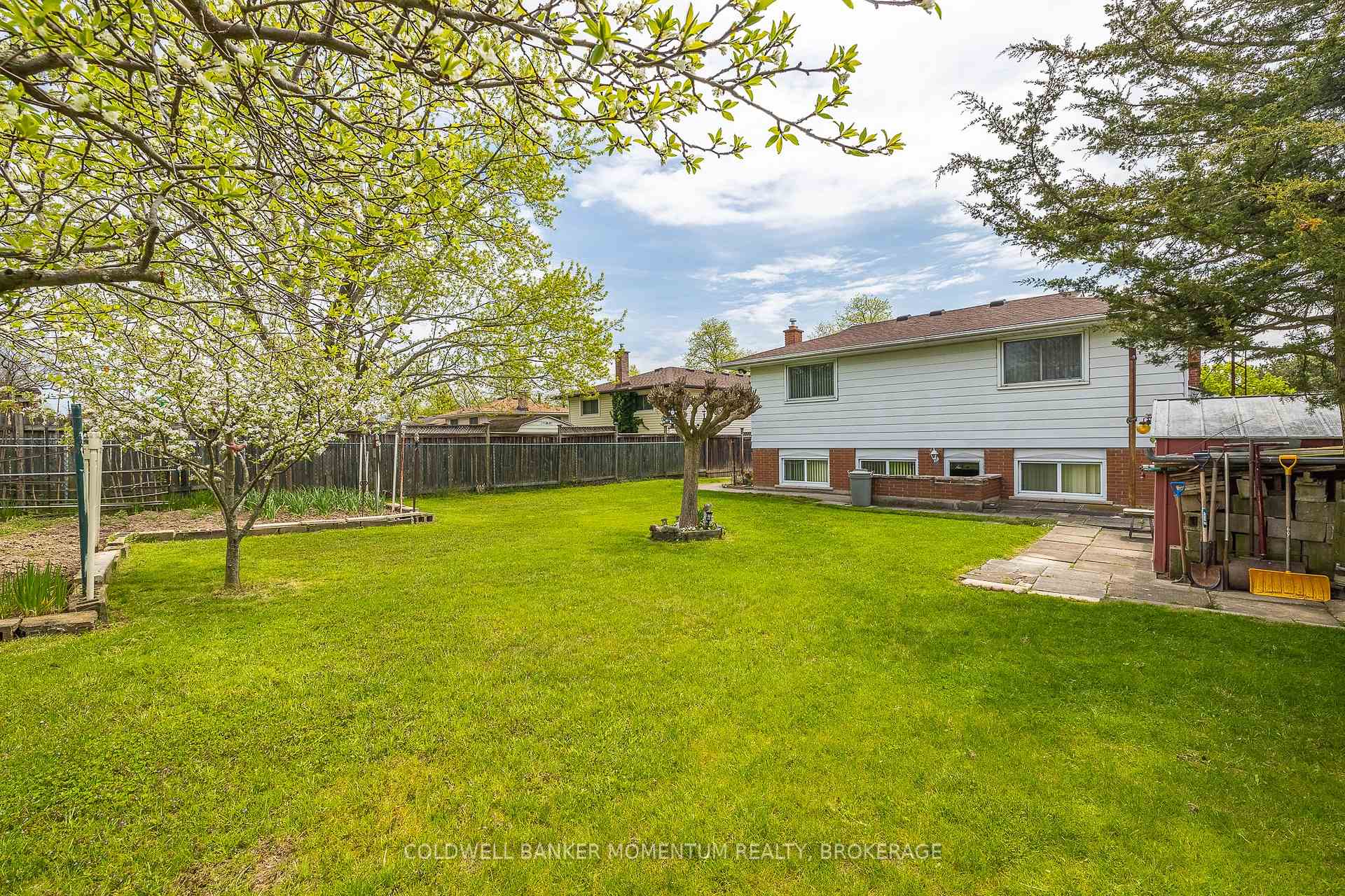 Photo 43 of 4177 Brookdale Drive, Niagara Falls, Ascot — HOMEH