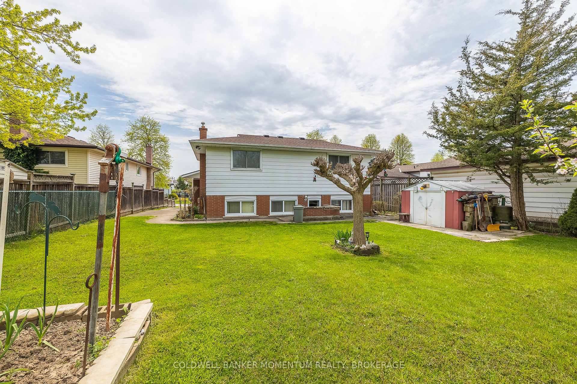 Photo 44 of 4177 Brookdale Drive, Niagara Falls, Ascot — HOMEH