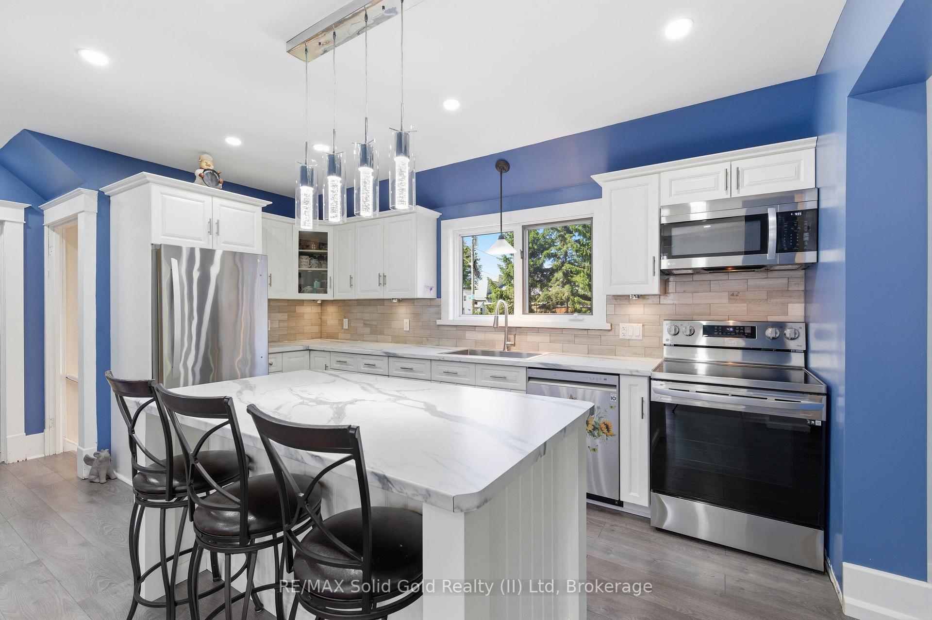 Photo 9 of 199 Winstanley Street, North Perth, Monkton — HOMEH