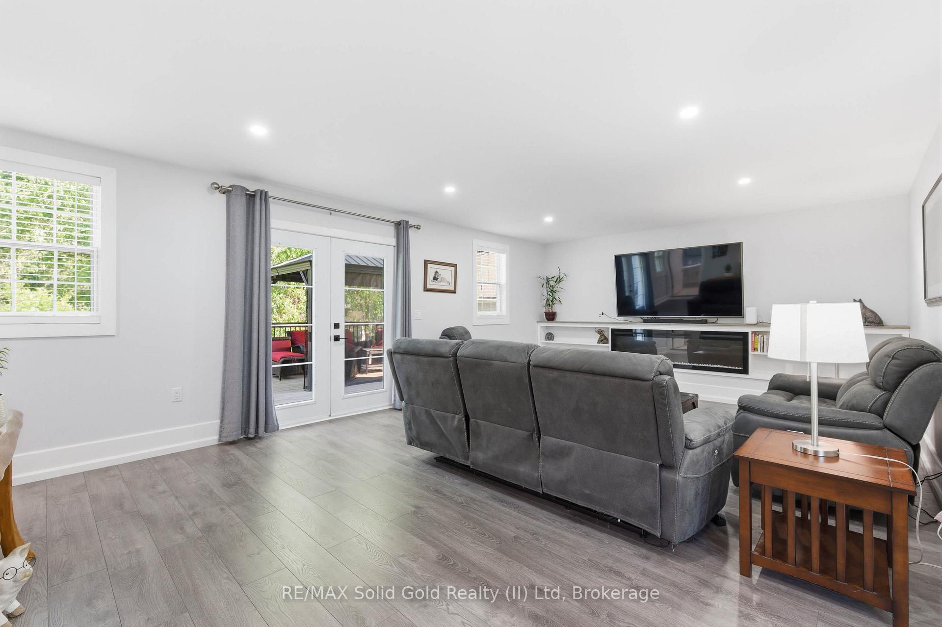 Photo 19 of 199 Winstanley Street, North Perth, Monkton — HOMEH