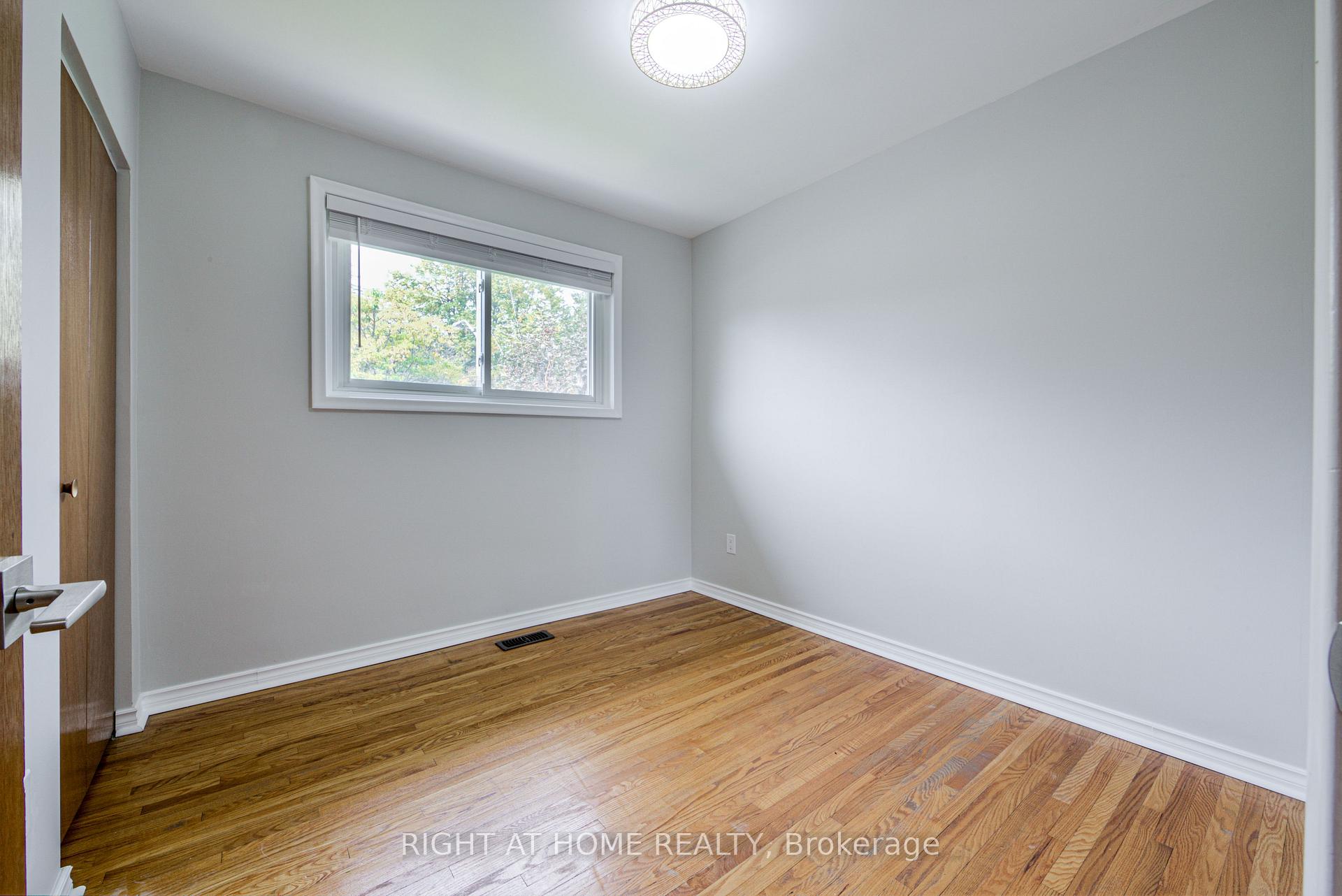 Photo 20 of 11 Fareham Crescent, Scarborough, Guildwood — HOMEH