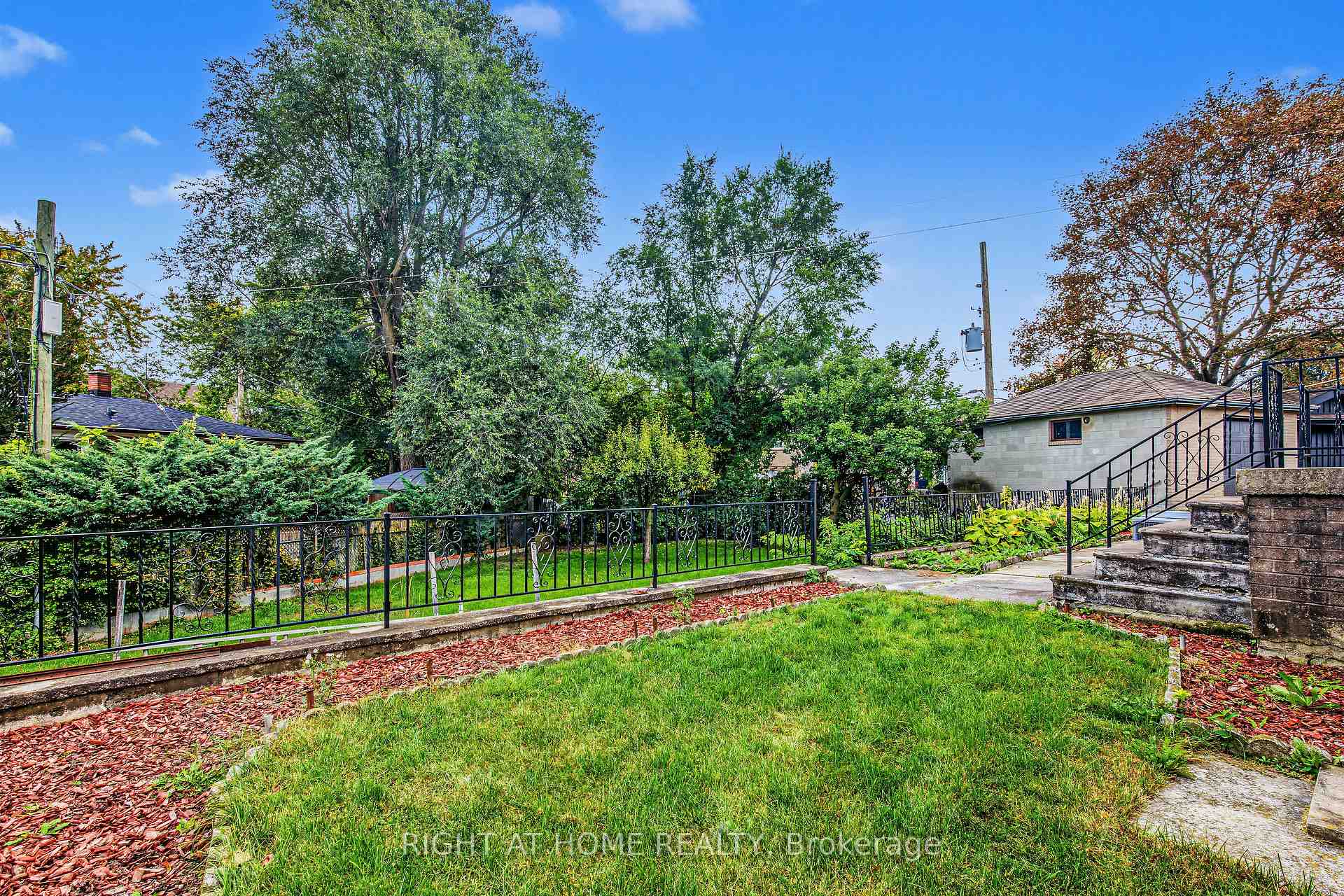Photo 31 of 11 Fareham Crescent, Scarborough, Guildwood — HOMEH