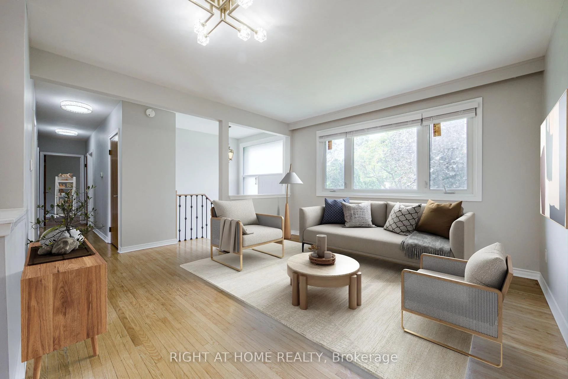 Photo 5 of 11 Fareham Crescent, Scarborough, Guildwood — HOMEH