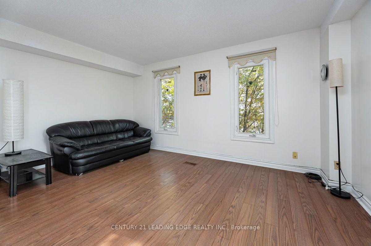 Photo 5 of Unit 1, 3 Reidmount Avenue, Scarborough, Agincourt South-Malvern West — HOMEH