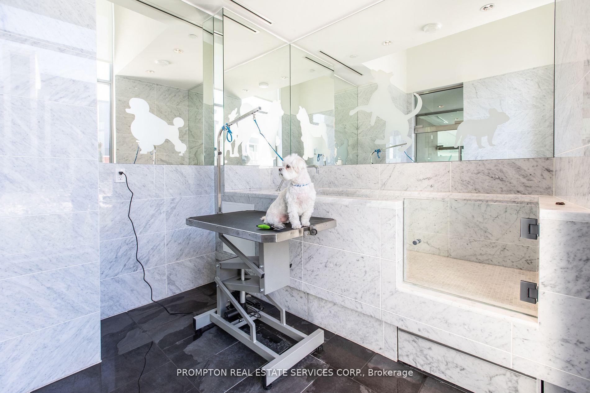 Photo 6 of Unit 310, 115 McMahon Drive, North York, Bayview Village — HOMEH
