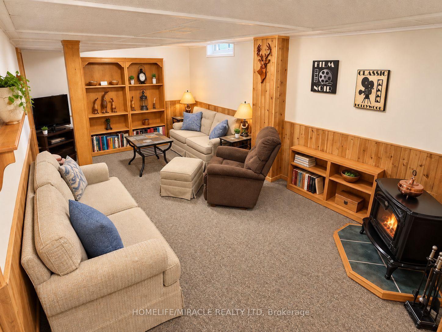 Photo 18 of 22 Murdoch Drive, Brampton, Northwood Park — HOMEH