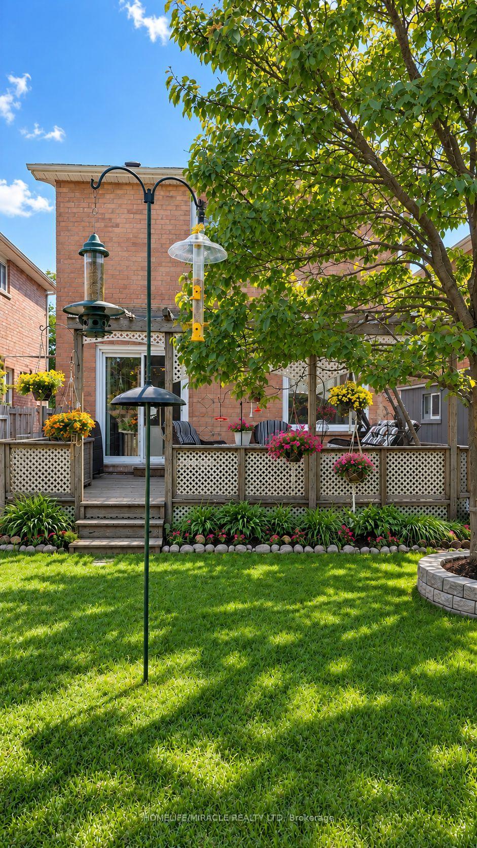 Photo 21 of 22 Murdoch Drive, Brampton, Northwood Park — HOMEH