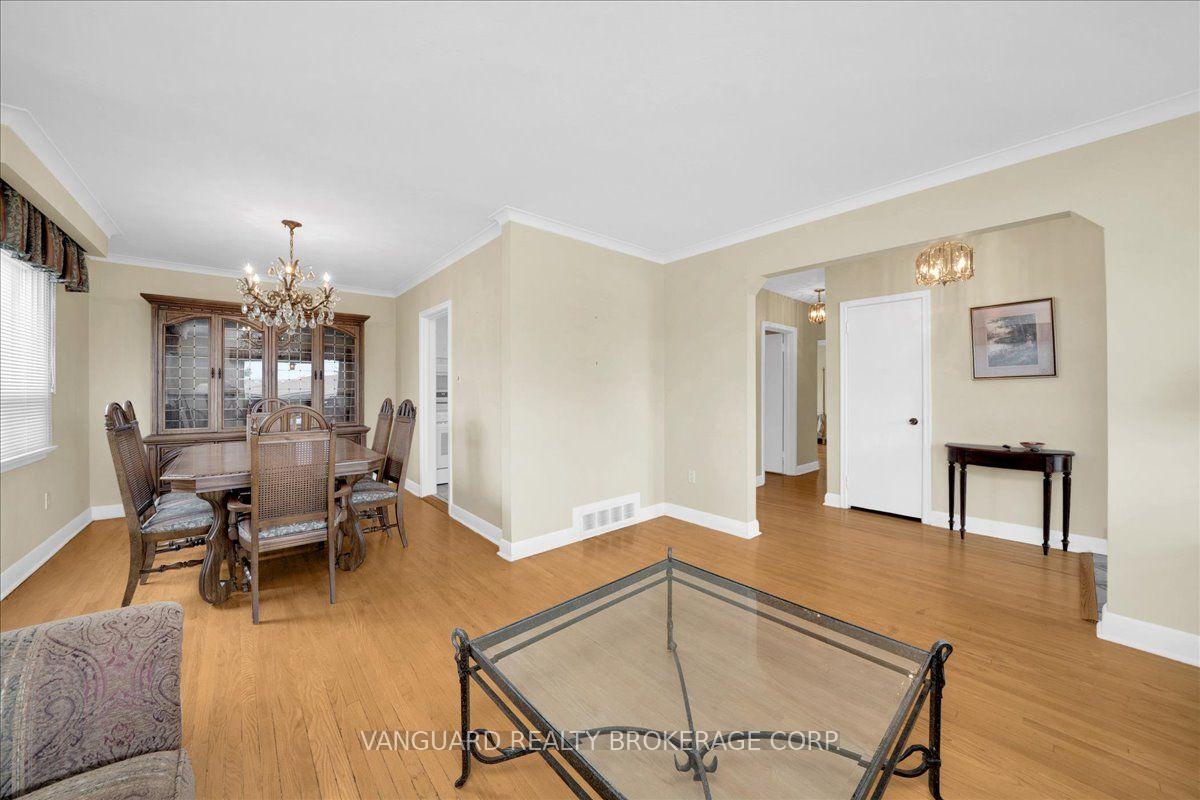 Photo 15 of 39 Camborne Avenue, North York, Downsview-Roding-CFB — HOMEH