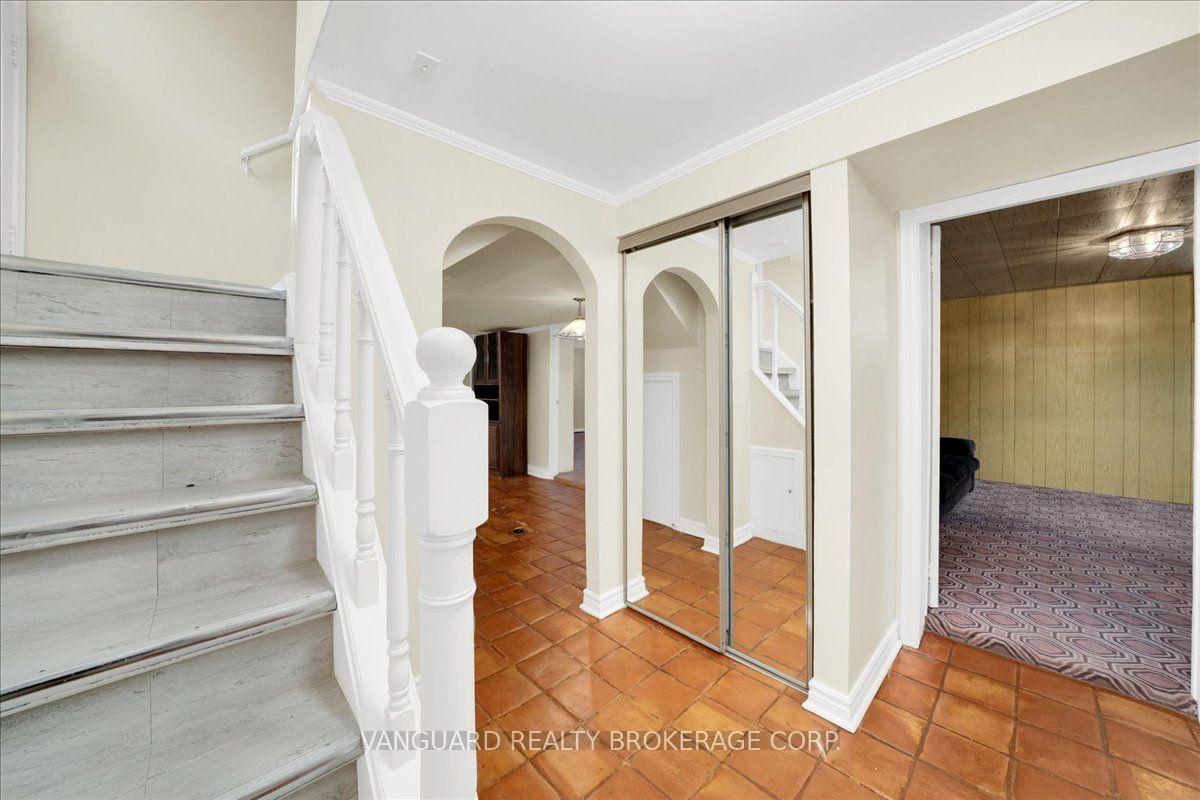 Photo 33 of 39 Camborne Avenue, North York, Downsview-Roding-CFB — HOMEH