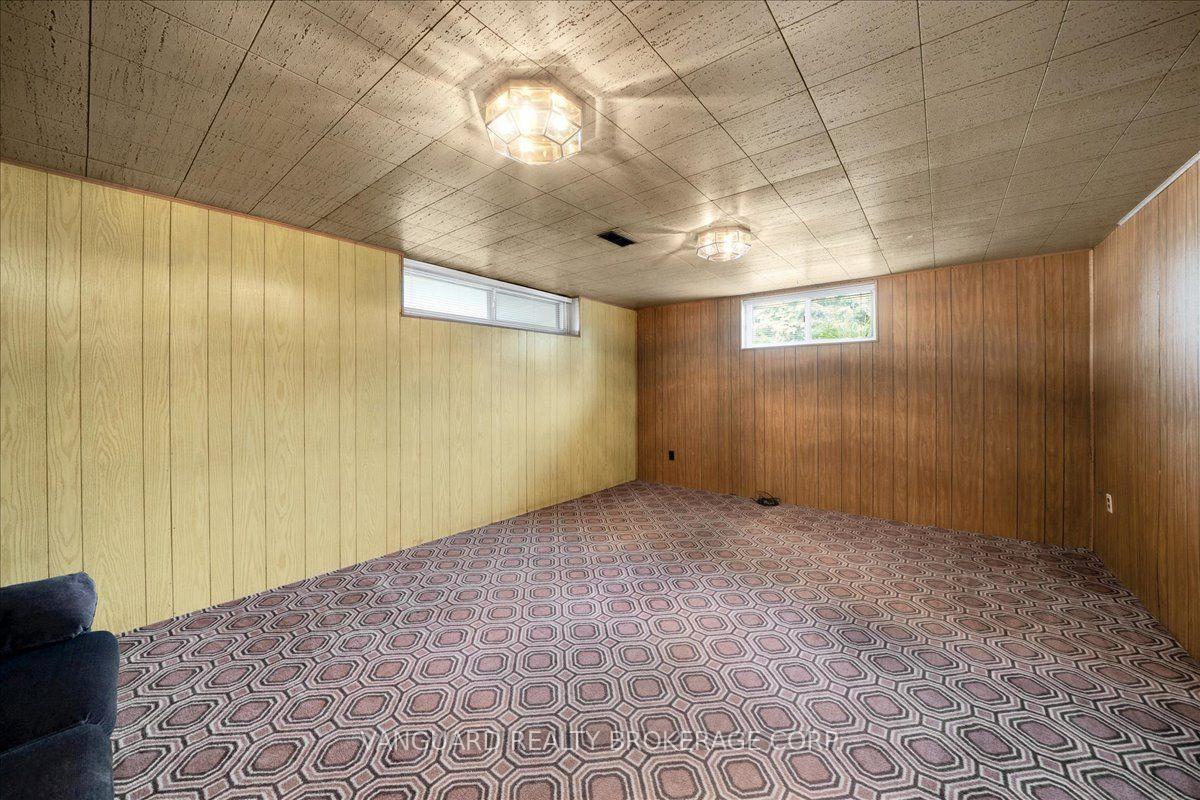 Photo 37 of 39 Camborne Avenue, North York, Downsview-Roding-CFB — HOMEH