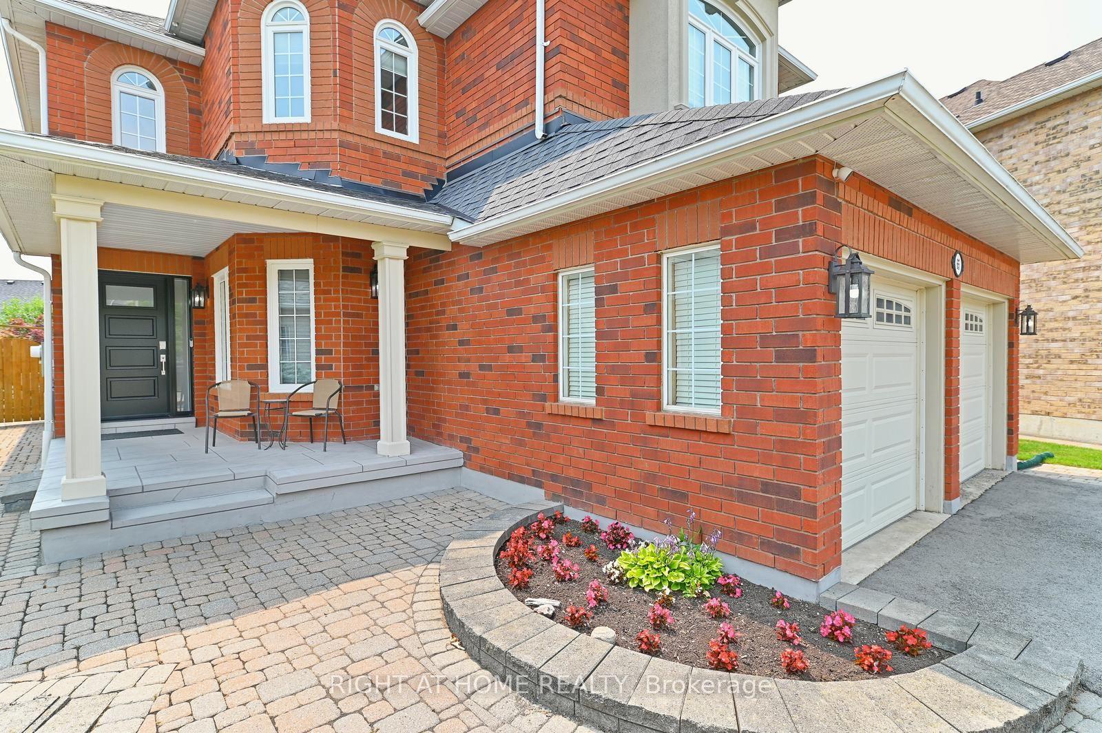 Photo 2 of 65 Baybrook Road, Brampton, Snelgrove — HOMEH