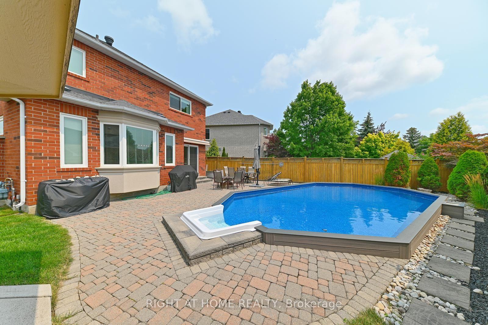Photo 7 of 65 Baybrook Road, Brampton, Snelgrove — HOMEH