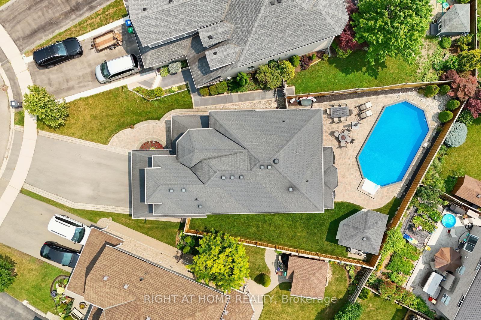 Photo 12 of 65 Baybrook Road, Brampton, Snelgrove — HOMEH