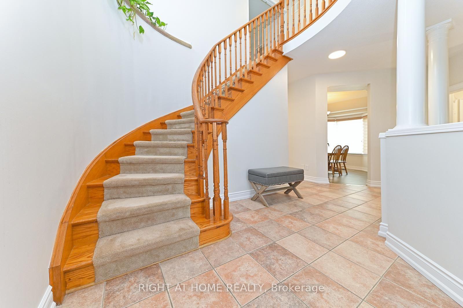 Photo 14 of 65 Baybrook Road, Brampton, Snelgrove — HOMEH