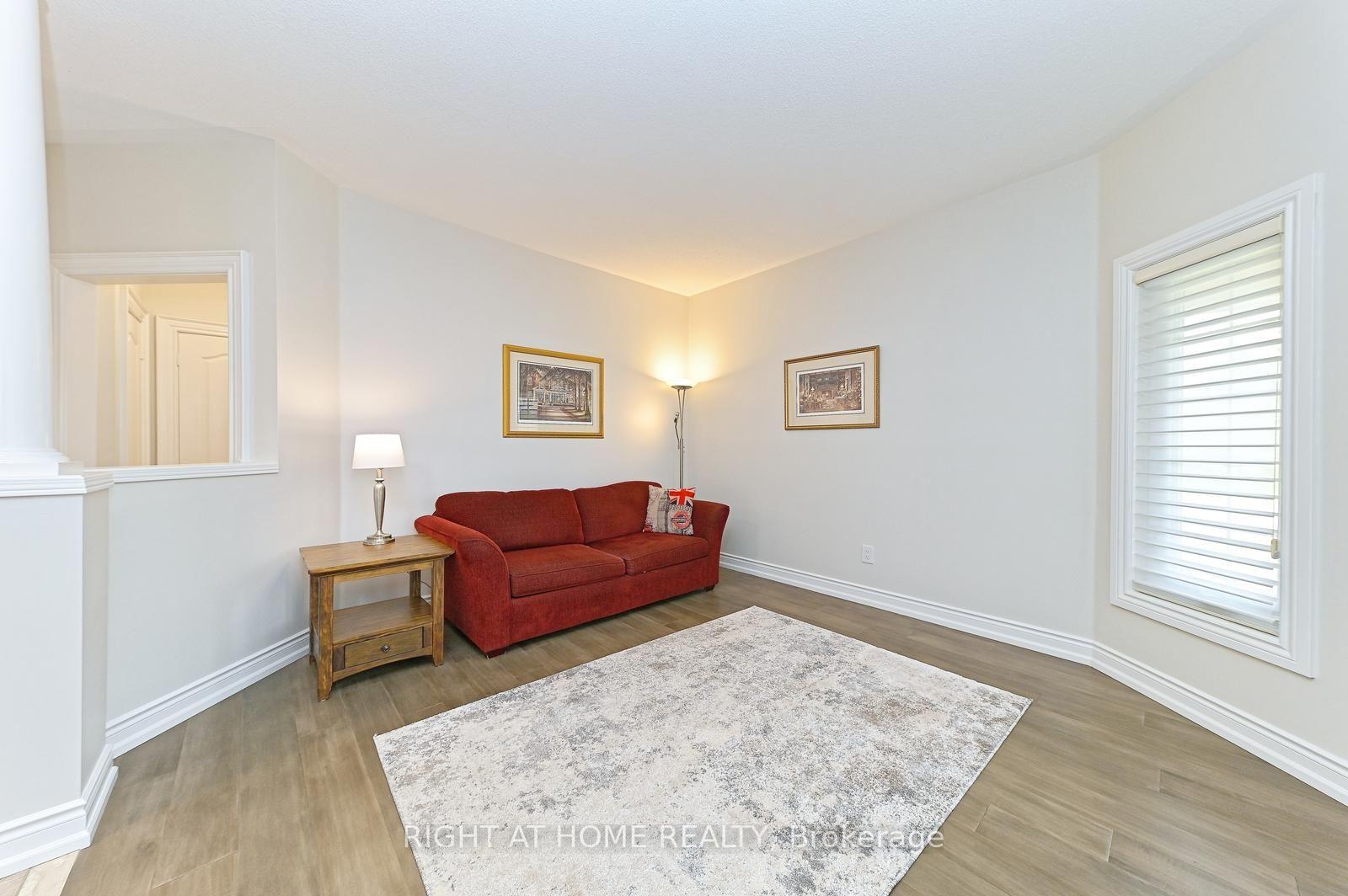Photo 16 of 65 Baybrook Road, Brampton, Snelgrove — HOMEH