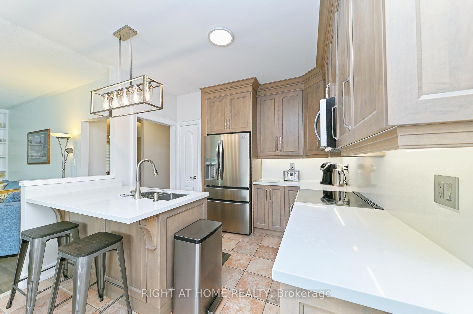 Photo 20 of 65 Baybrook Road, Brampton, Snelgrove — HOMEH
