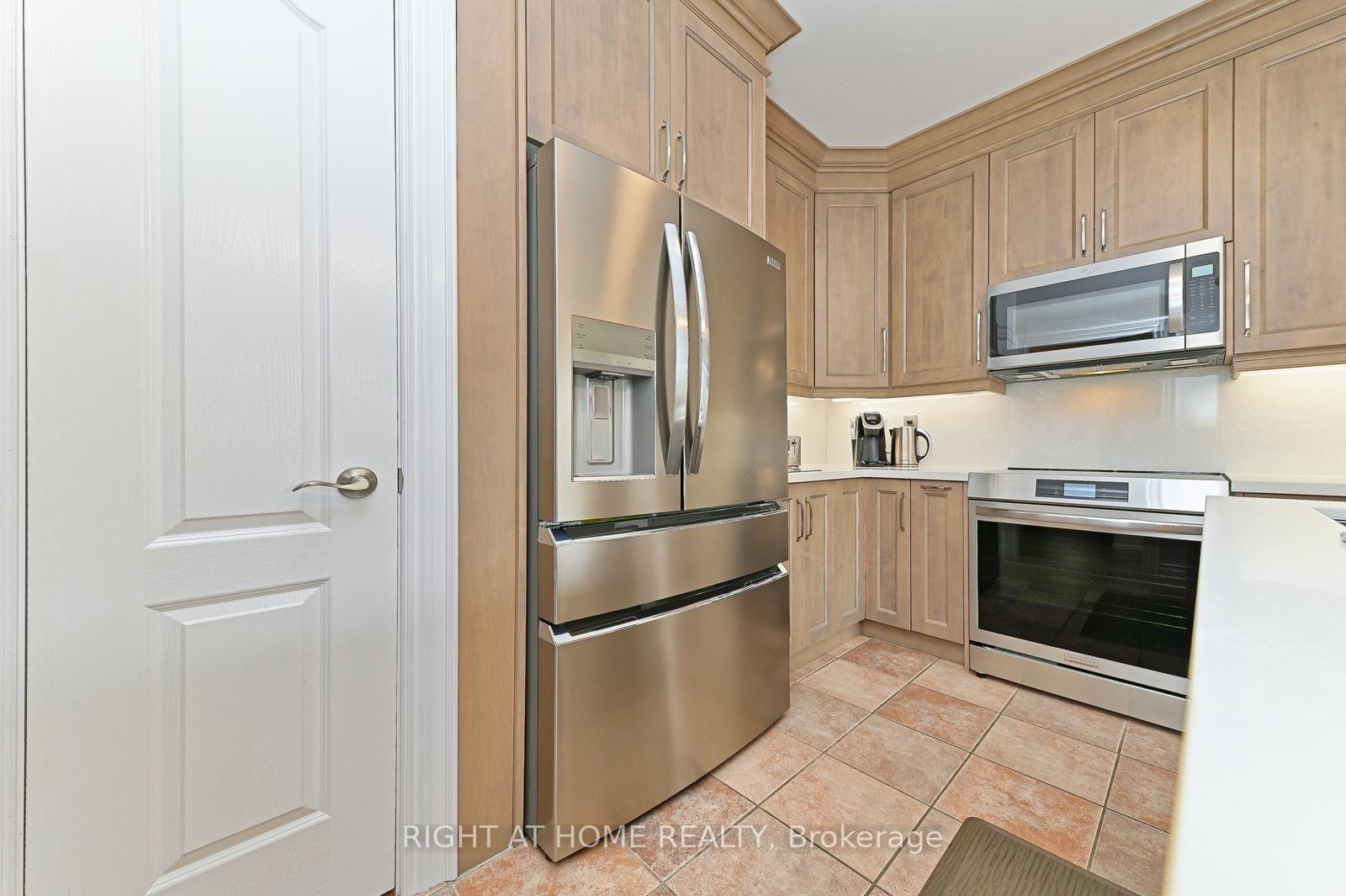 Photo 23 of 65 Baybrook Road, Brampton, Snelgrove — HOMEH