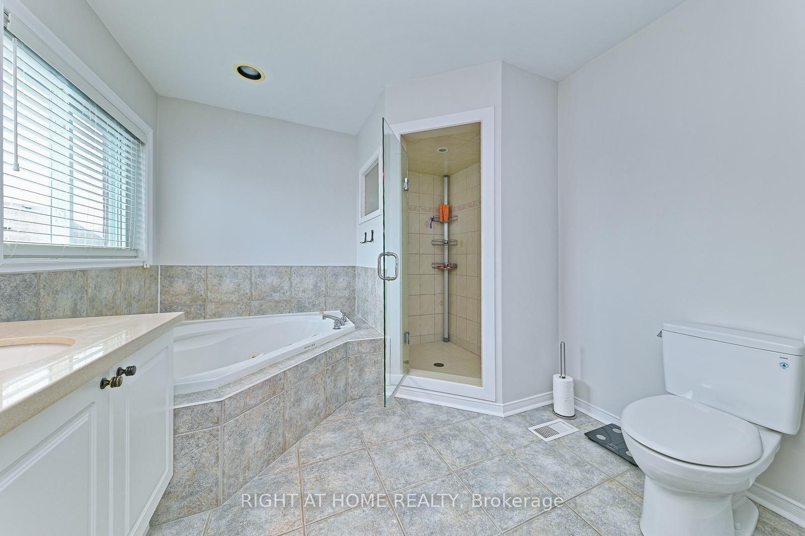 Photo 40 of 65 Baybrook Road, Brampton, Snelgrove — HOMEH
