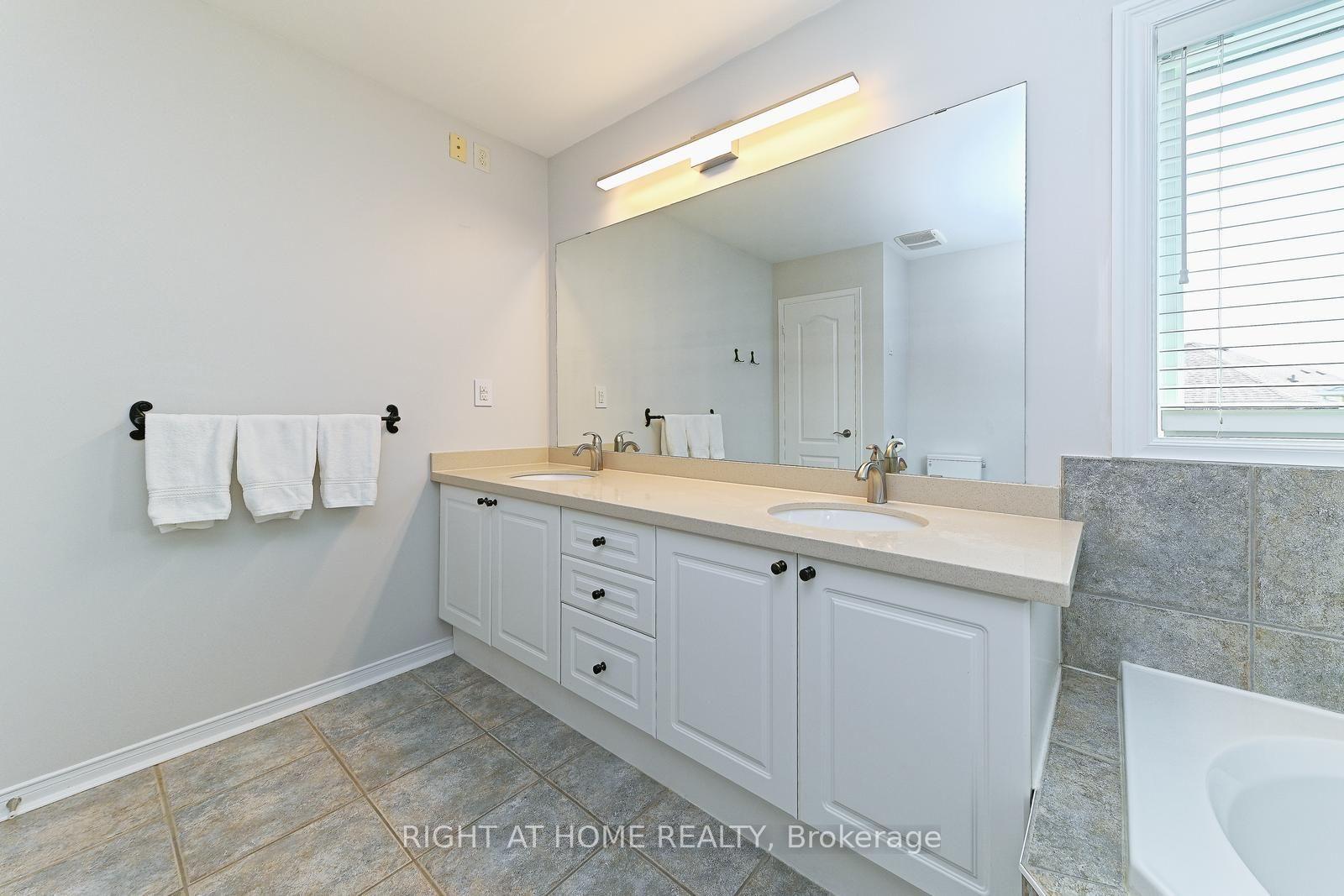 Photo 51 of 65 Baybrook Road, Brampton, Snelgrove — HOMEH