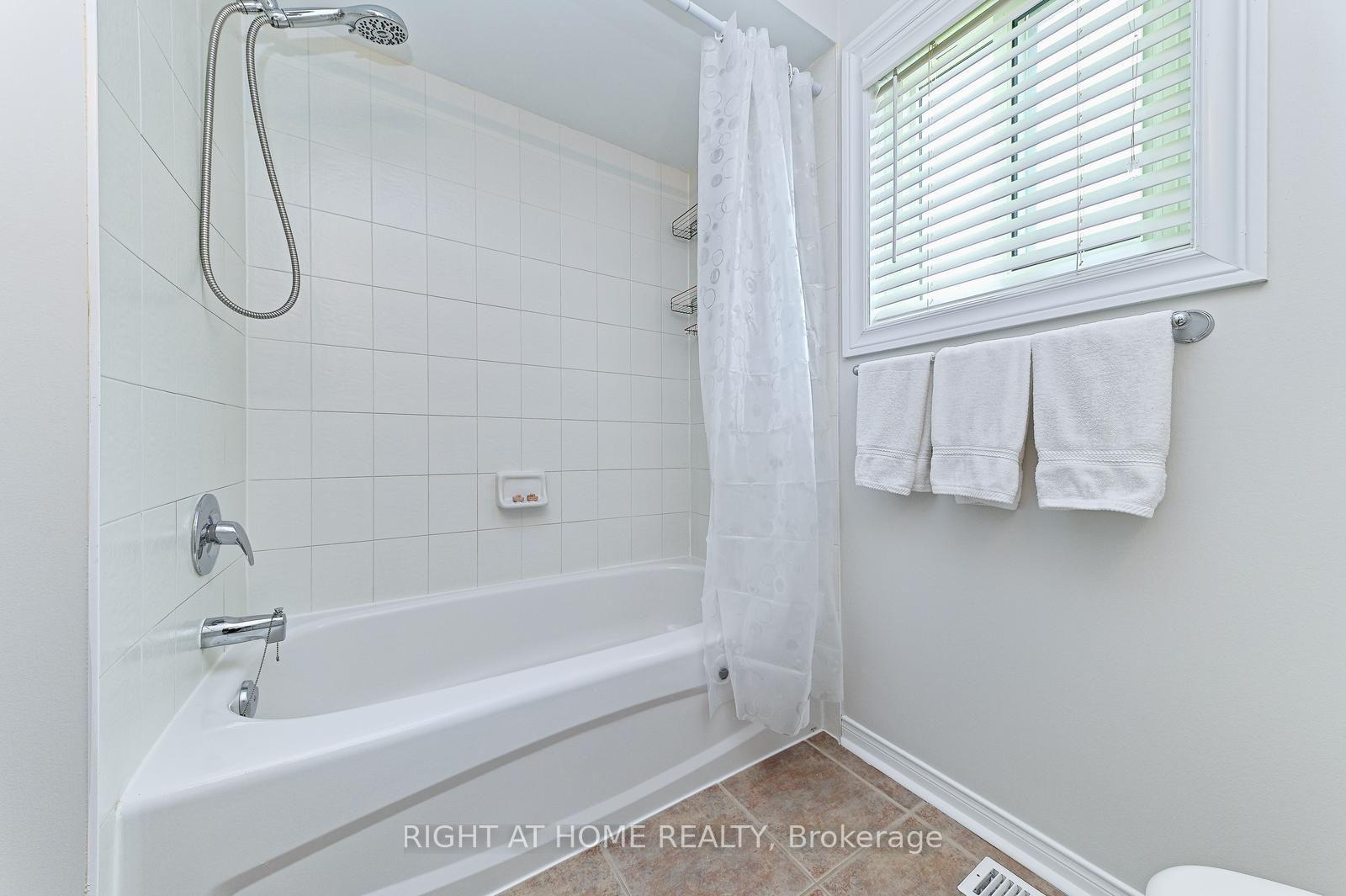 Photo 53 of 65 Baybrook Road, Brampton, Snelgrove — HOMEH