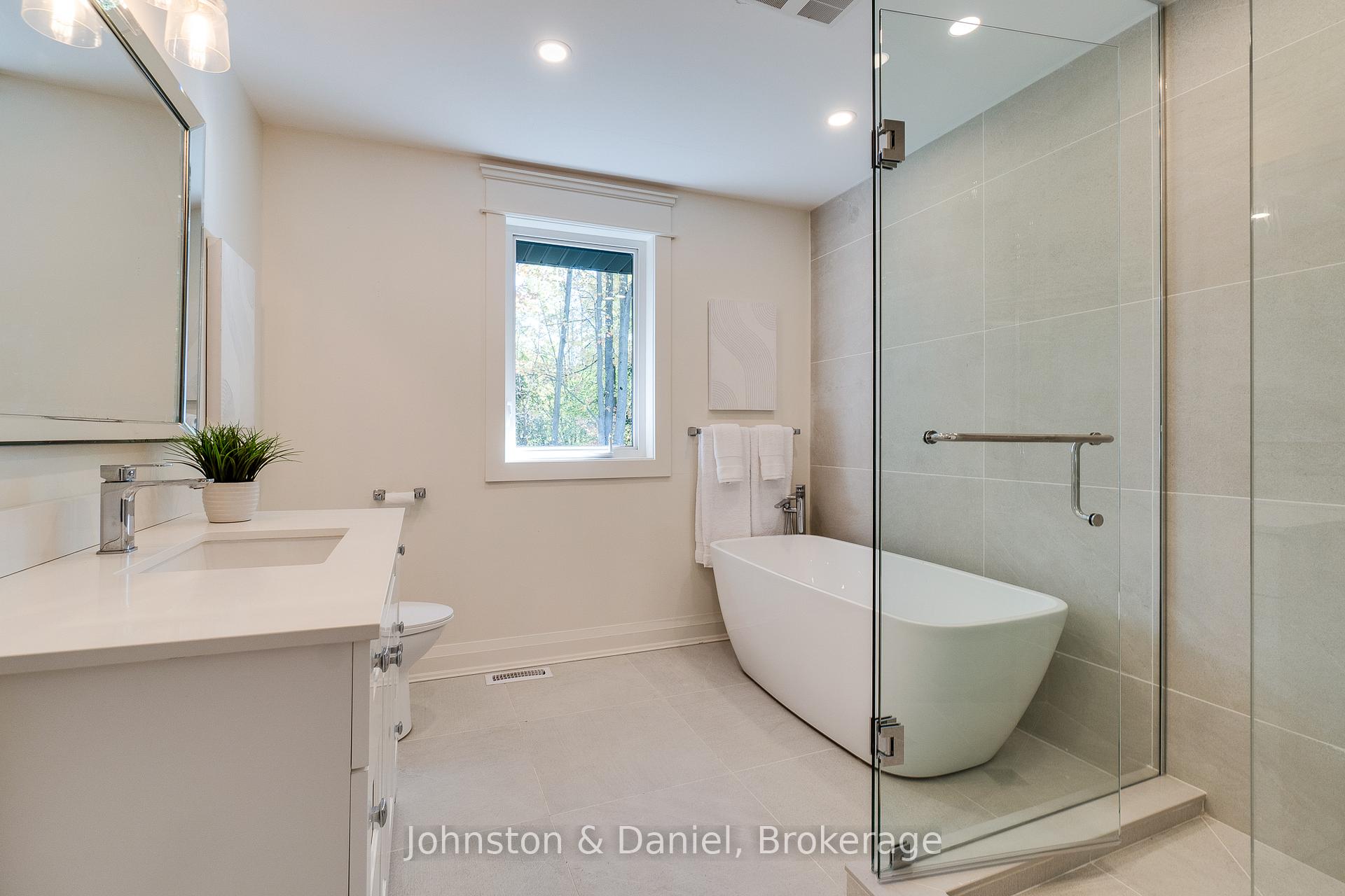 Photo 29 of 2340 Britannia Road, Burlington, Rural Burlington — HOMEH