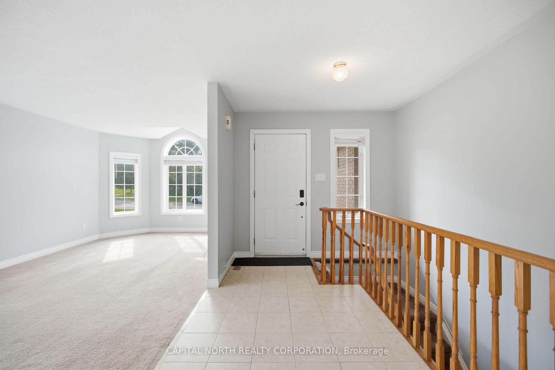 Photo 4 of 126 Marsellus Drive, Barrie, Holly — HOMEH