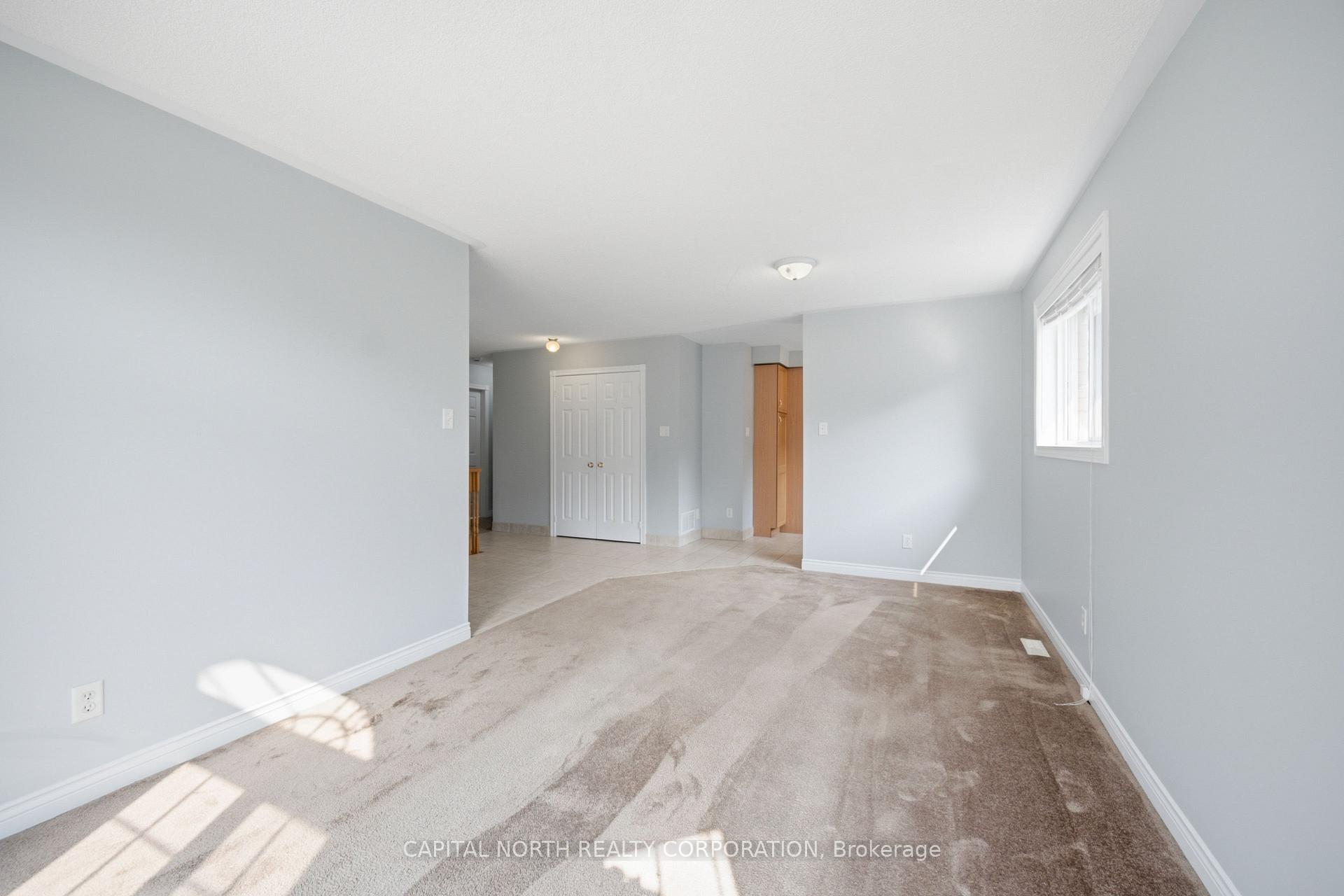 Photo 7 of 126 Marsellus Drive, Barrie, Holly — HOMEH