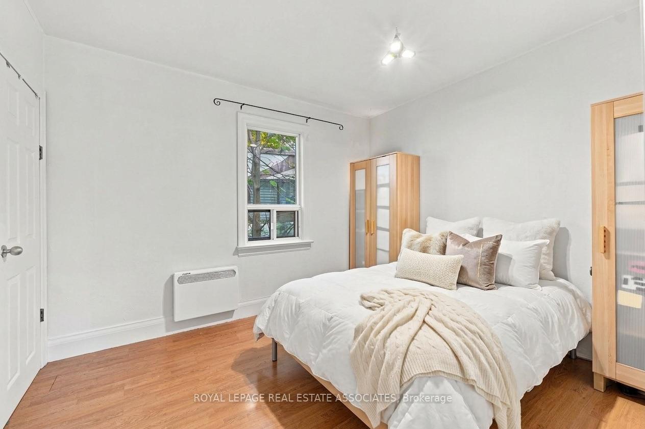 Photo 9 of 268 Troy Street, Mississauga, Mineola — HOMEH
