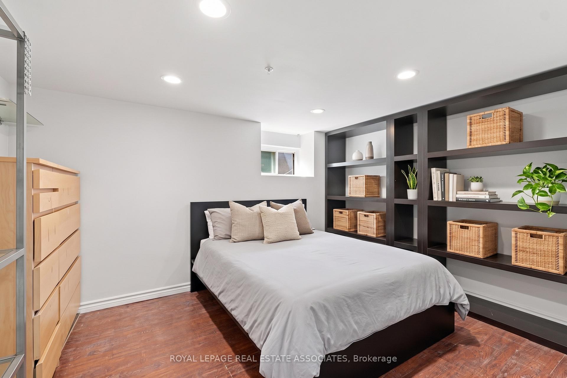 Photo 13 of 268 Troy Street, Mississauga, Mineola — HOMEH