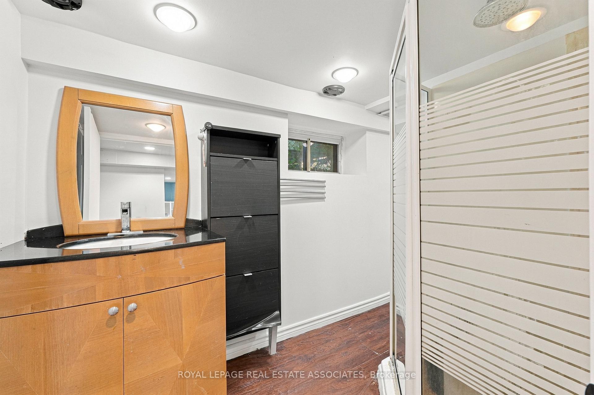 Photo 14 of 268 Troy Street, Mississauga, Mineola — HOMEH